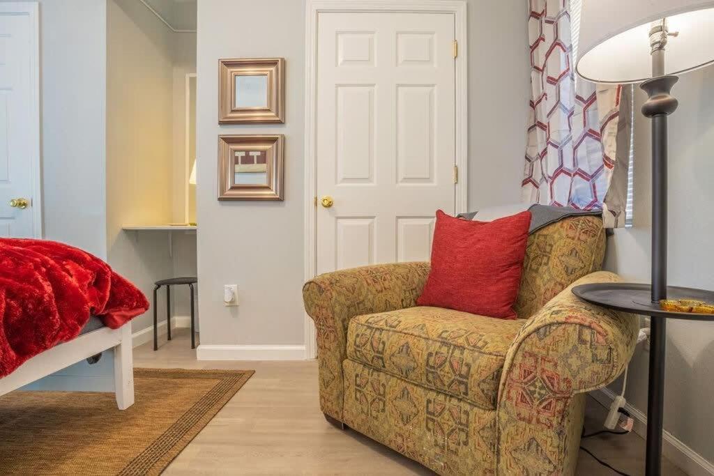 Sasquatch Lodge E Sleeps 13 Гатлинбург Экстерьер фото