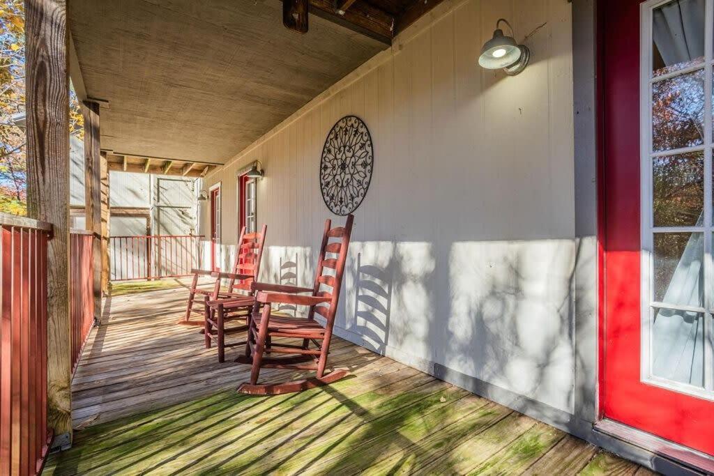 Sasquatch Lodge E Sleeps 13 Гатлинбург Экстерьер фото