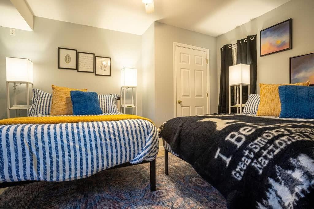 Sasquatch Lodge E Sleeps 13 Гатлинбург Экстерьер фото