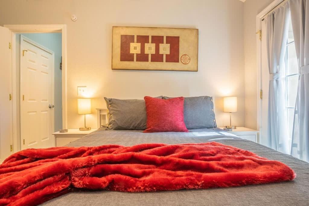 Sasquatch Lodge E Sleeps 13 Гатлинбург Экстерьер фото