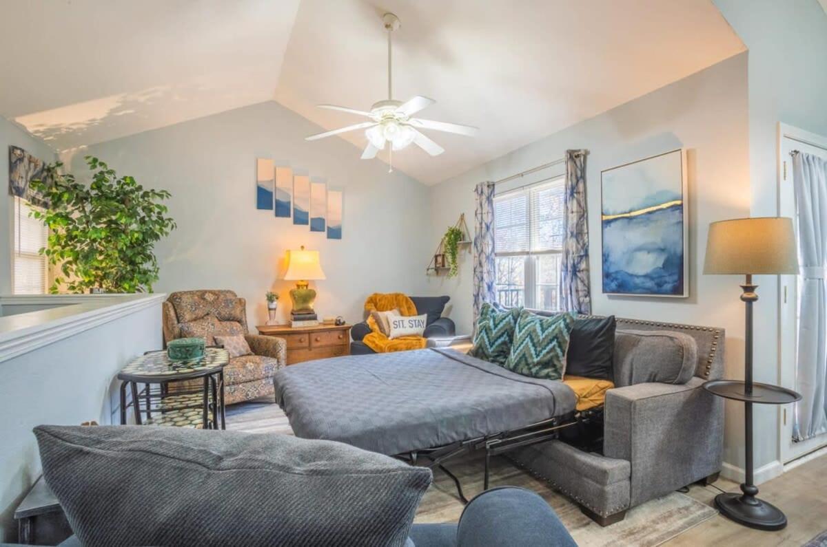 Sasquatch Lodge E Sleeps 13 Гатлинбург Экстерьер фото